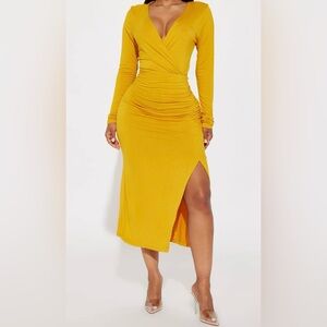 Runched long sleeve midi dress Yellow Size M NWT